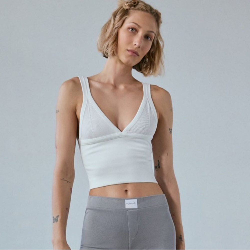White Ribbed Women's Top - Picture 3 of 3